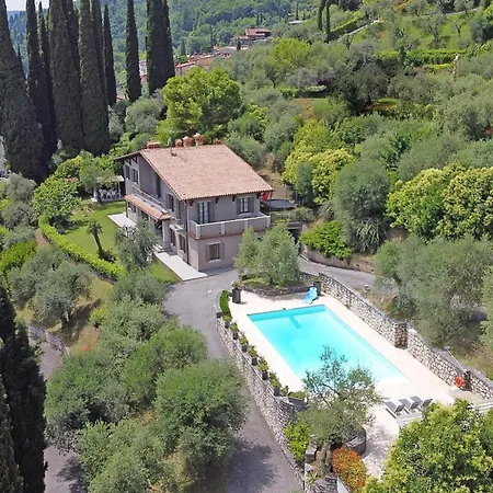 Mariavittoria Vila Gardone Riviera