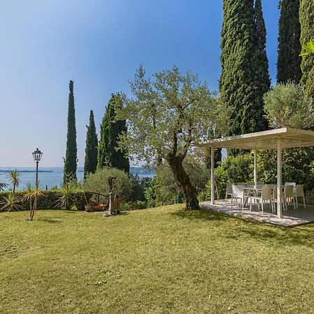 Mariavittoria Villa
