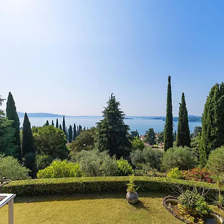 Mariavittoria Villa