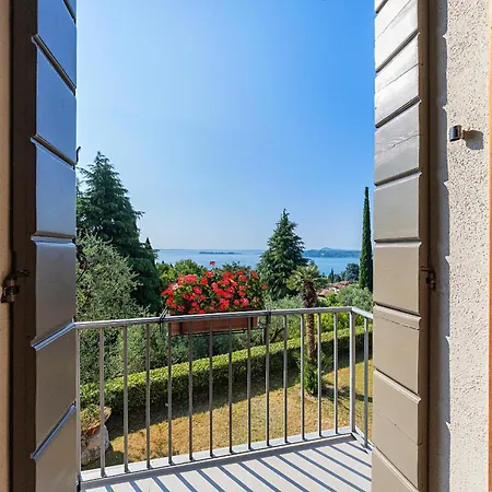 Mariavittoria Gardone Riviera