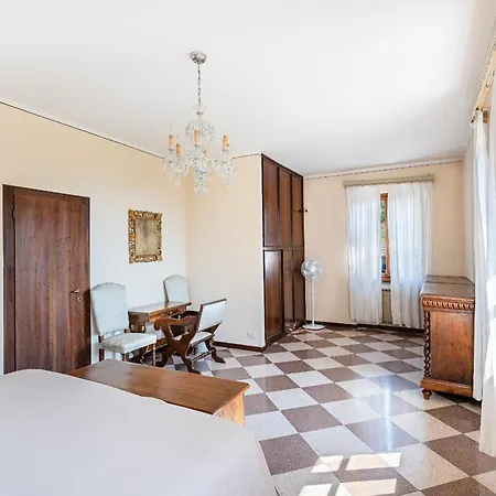 Mariavittoria Gardone Riviera